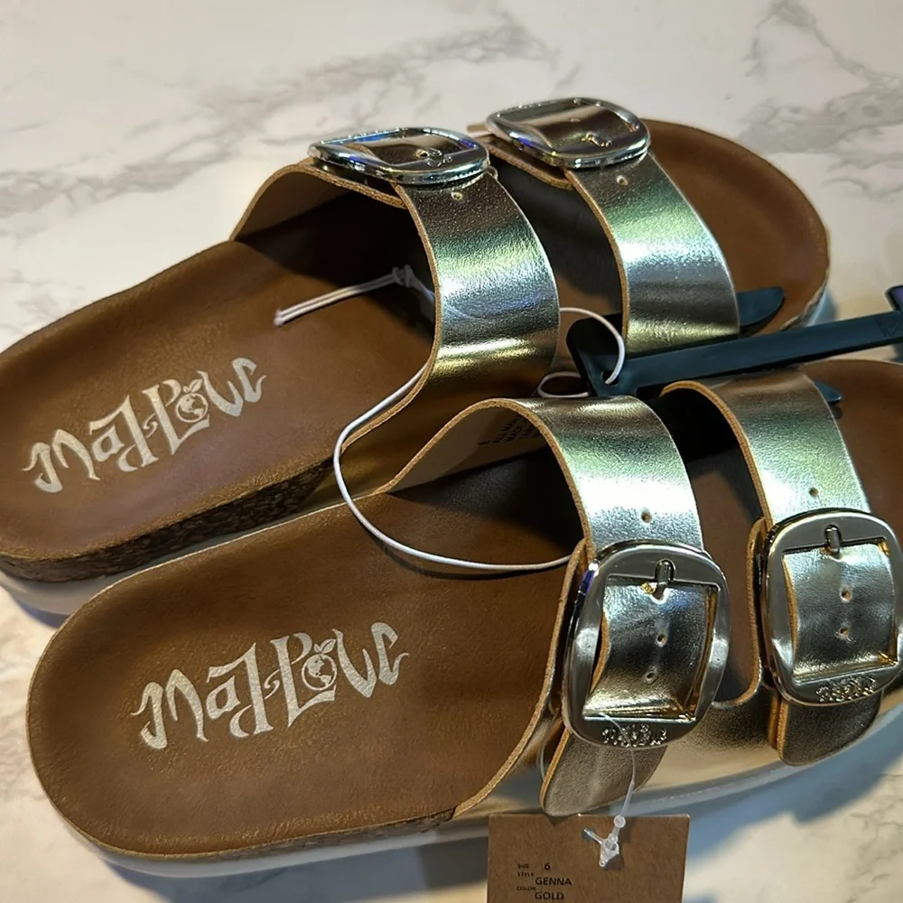 Mad Love Women’s Gold Sandals - Picture 2 of 6